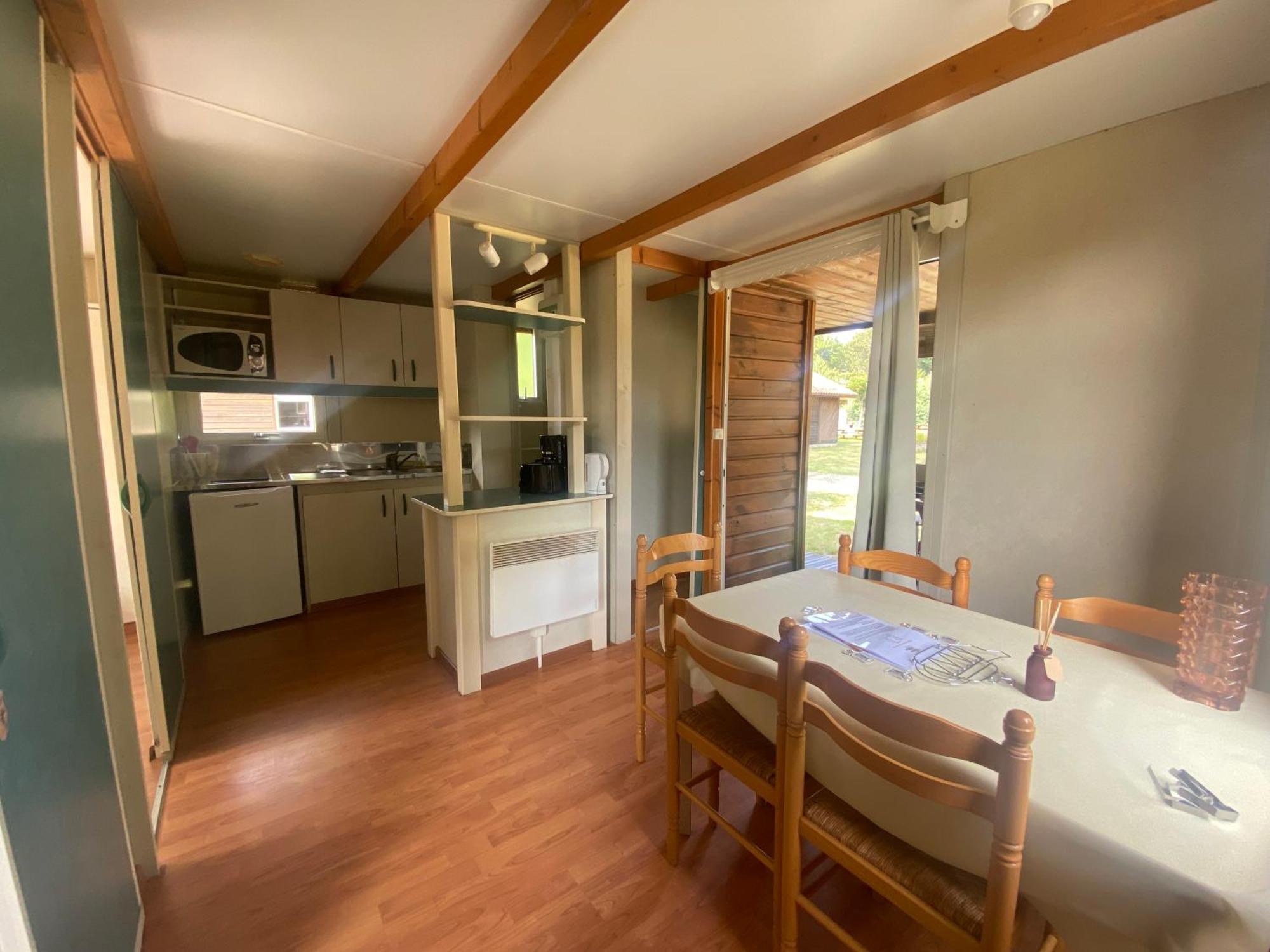 Camping Familial Les Chalets D'Uza Luaran gambar