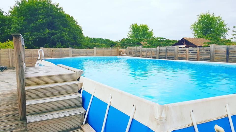 Camping Familial Les Chalets D'Uza Luaran gambar