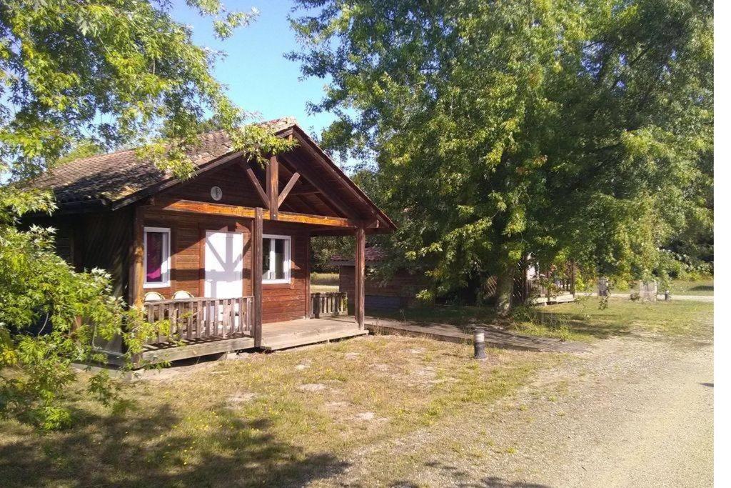 Camping Familial Les Chalets D'Uza Luaran gambar