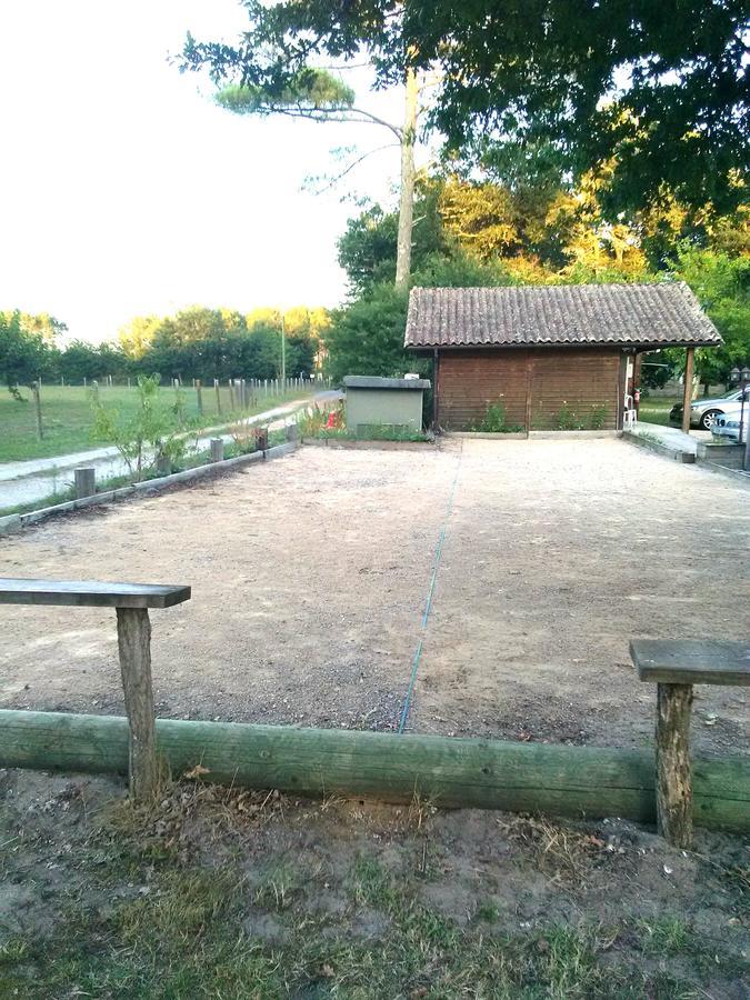 Camping Familial Les Chalets D'Uza Luaran gambar