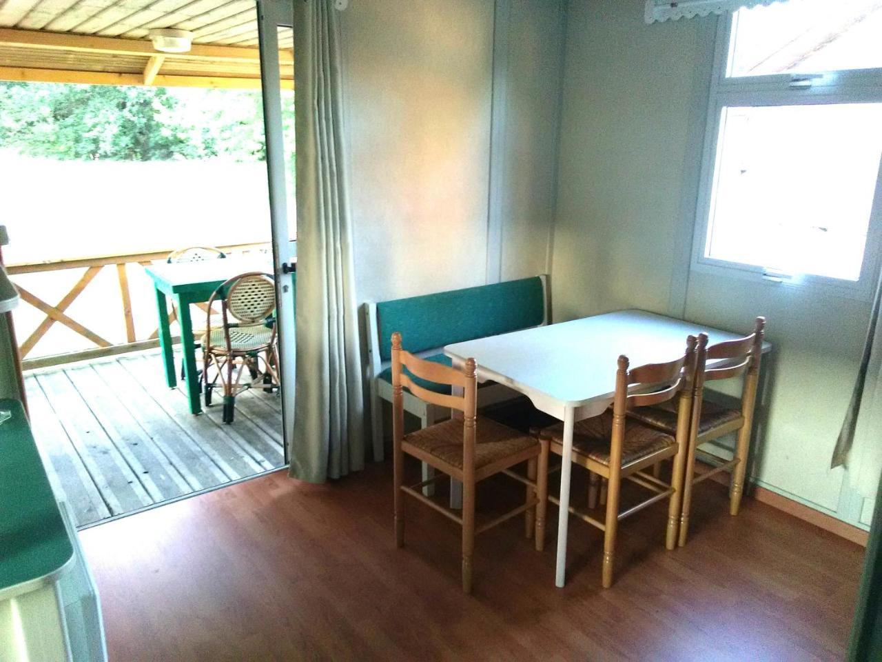 Camping Familial Les Chalets D'Uza Luaran gambar