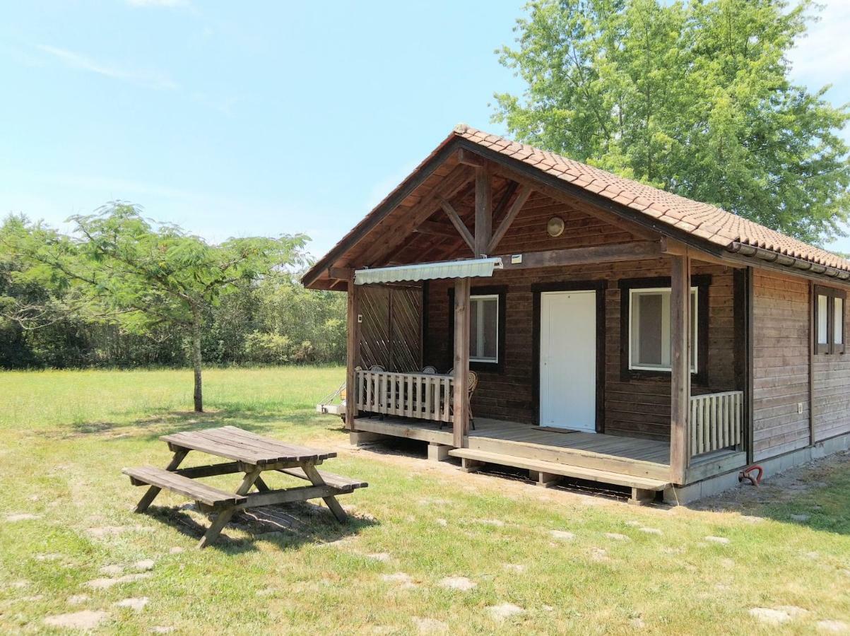 Camping Familial Les Chalets D'Uza Luaran gambar